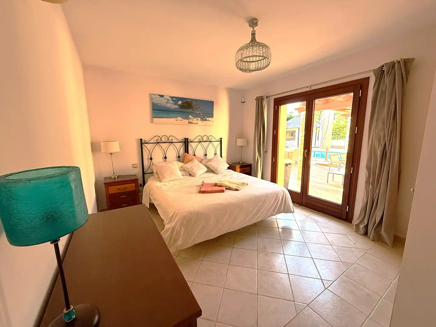 Dormitori de Casa o xalet en venda en Estepona amb Aire condicionat, Jardí privat i Terrassa