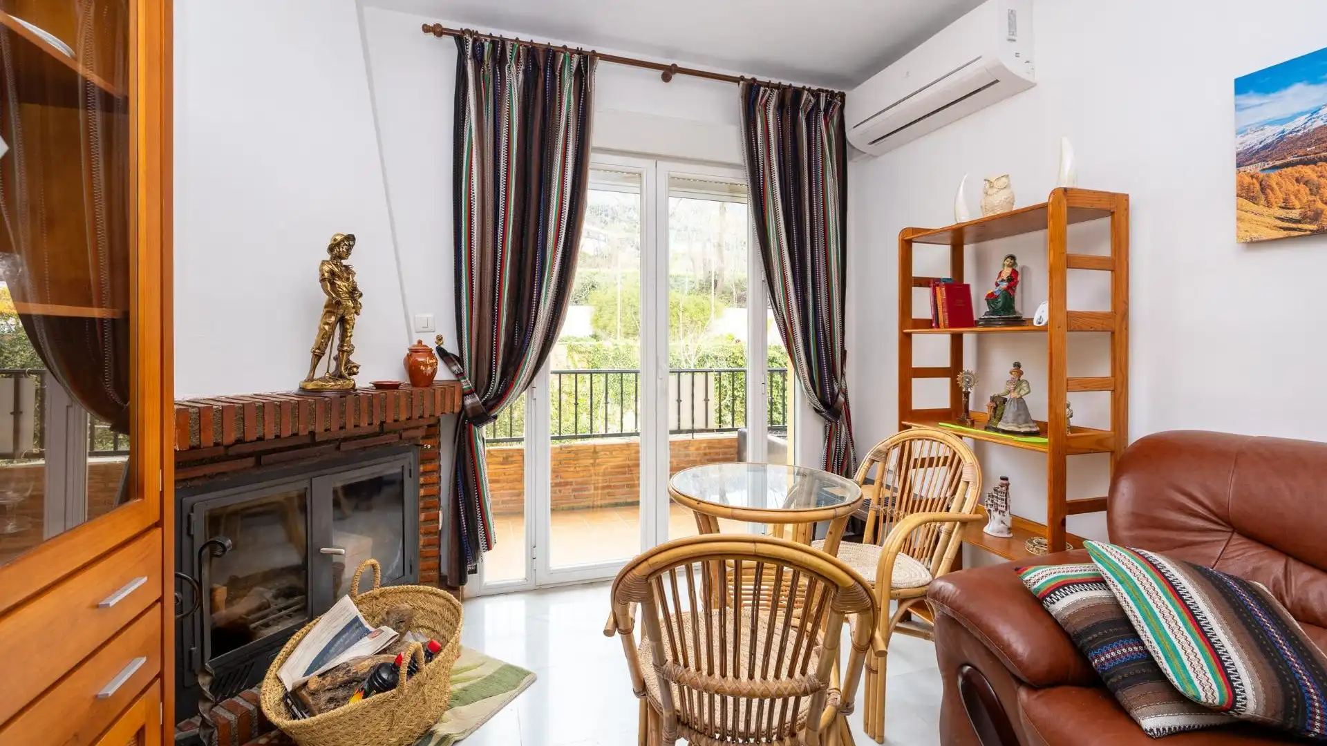 Living room of Apartments for sale in Lanjarón