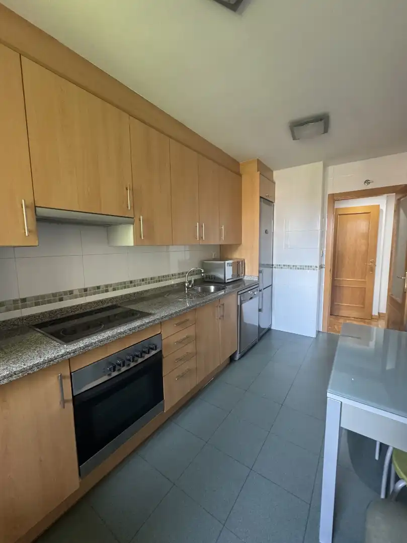 Cocina de Piso en venta en Avilés con Calefacción, Parquet y Terraza