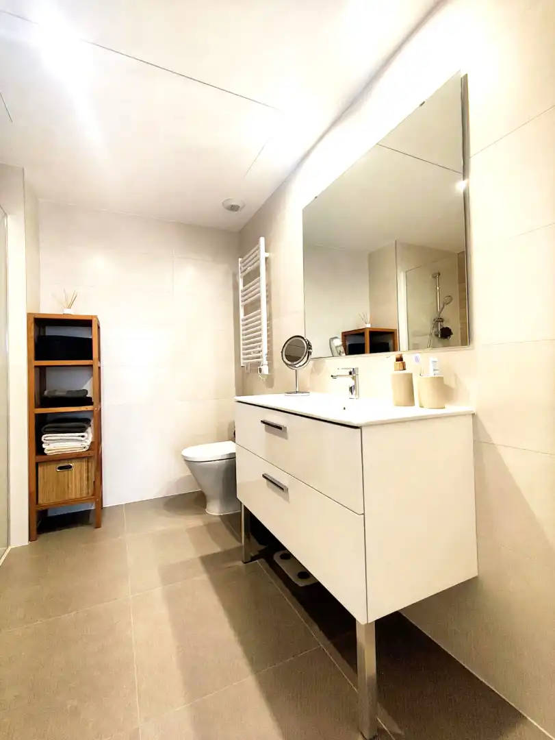 Bathroom of Flat for sale in Abrera  with Air Conditioner, Heating and Parquet flooring