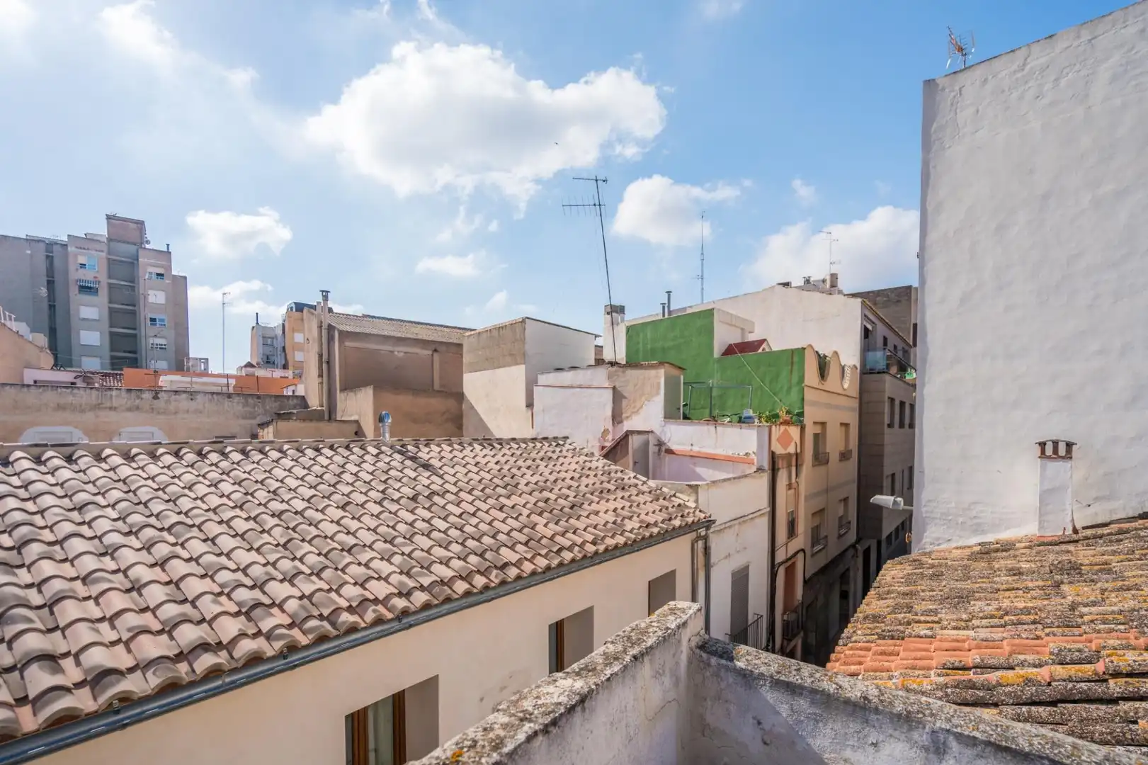 Vista exterior de Casa adosada en venta en Sagunto / Sagunt con Terraza