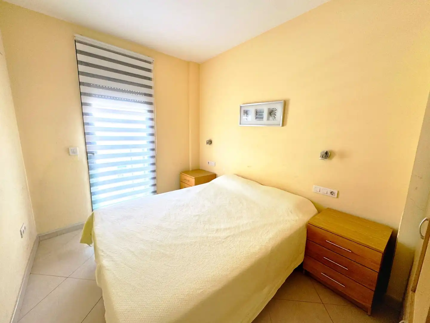 Schlafzimmer von Wohnung zum Verkauf in Sitges mit Klimaanlage, Heizung und Balkon