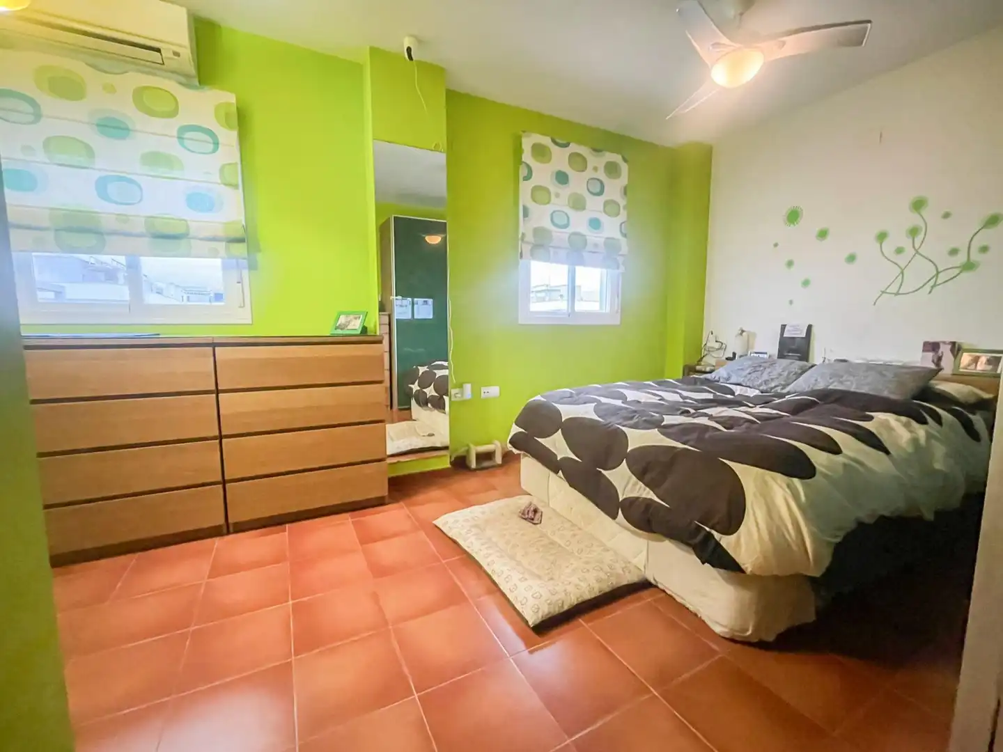 Habitación de Dúplex en venta en San Juan del Puerto con Jardín privado, Terraza y Balcón