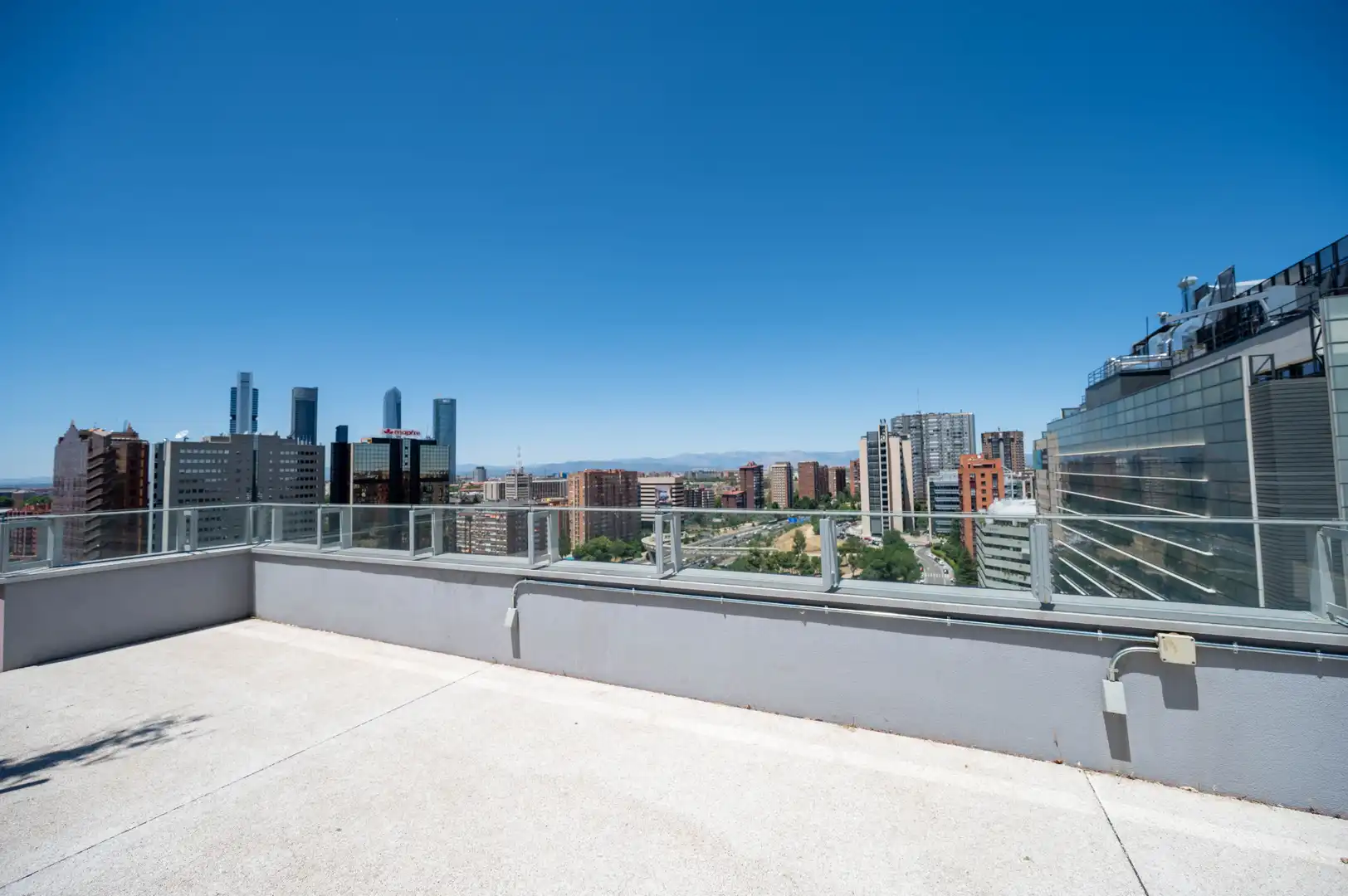 Terrassa de Apartament de lloguer en Madrid amb Aire condicionat, Calefacció i Traster