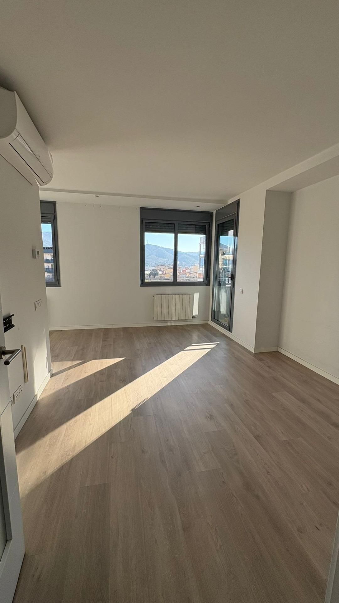 Bedroom of Flat for sale in Montcada i Reixac  with Air Conditioner, Heating and Parquet flooring