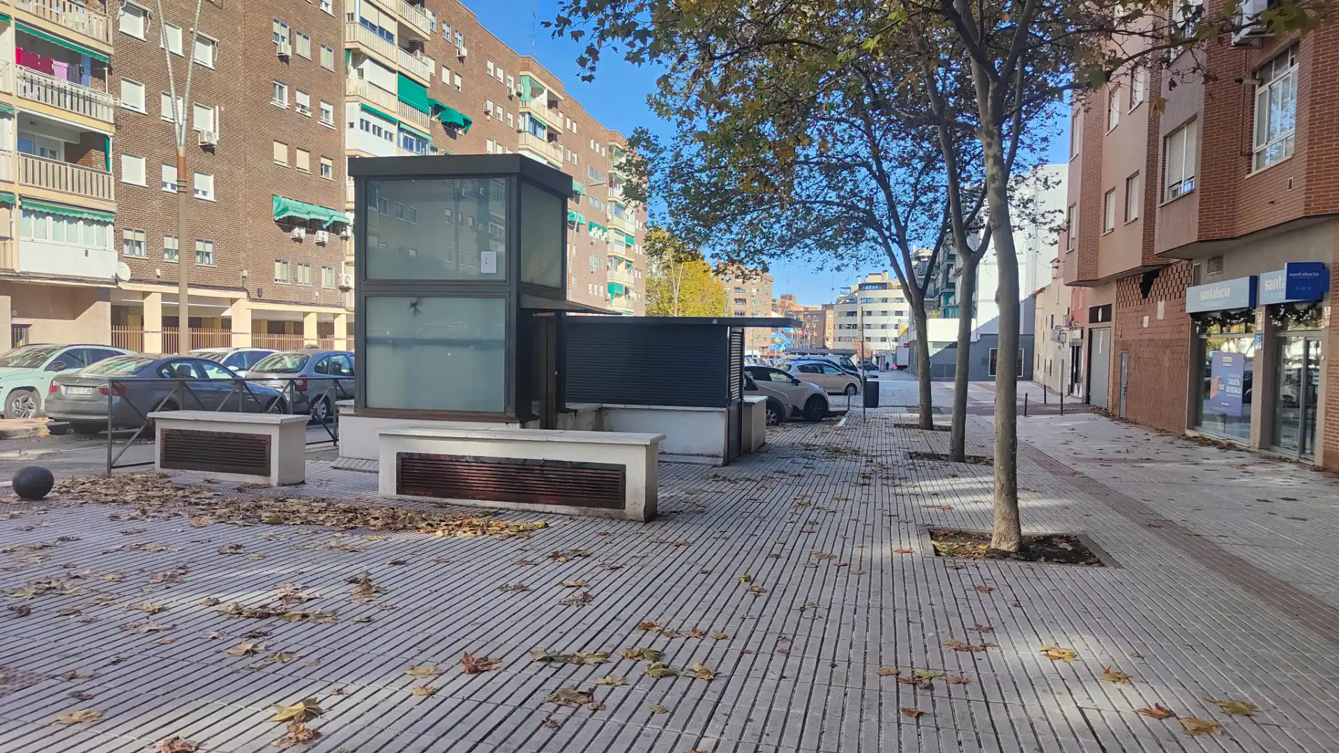 Außenansicht von Garage zum Verkauf in Fuenlabrada