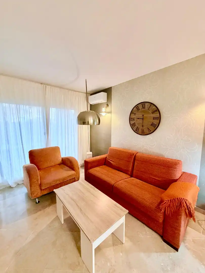 Sala de estar de Apartamento de alquiler en Mijas con Aire acondicionado, Calefacción y Jardín privado