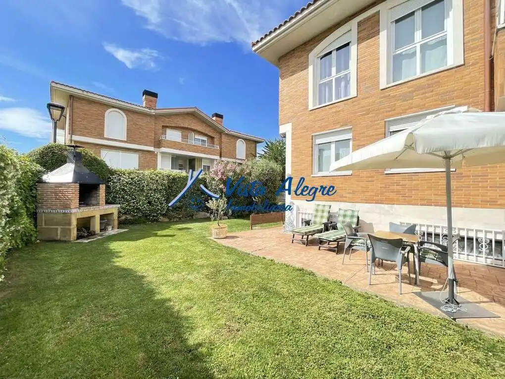 Garten von Einfamilien-Reihenhaus zum Verkauf in Zarratón mit Heizung, Privatgarten und Parkett
