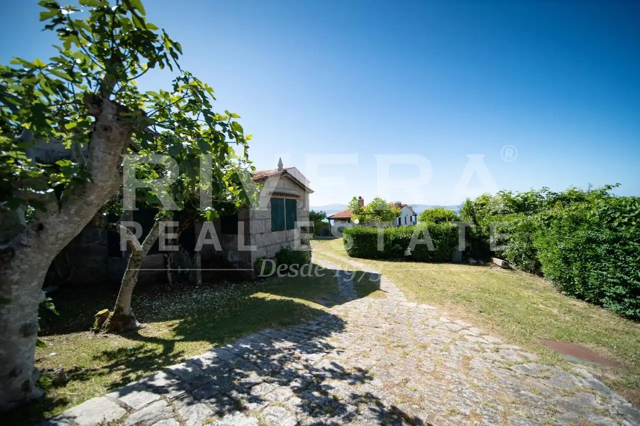 Jardín de Piso en venta en Sanxenxo con Calefacción y Terraza