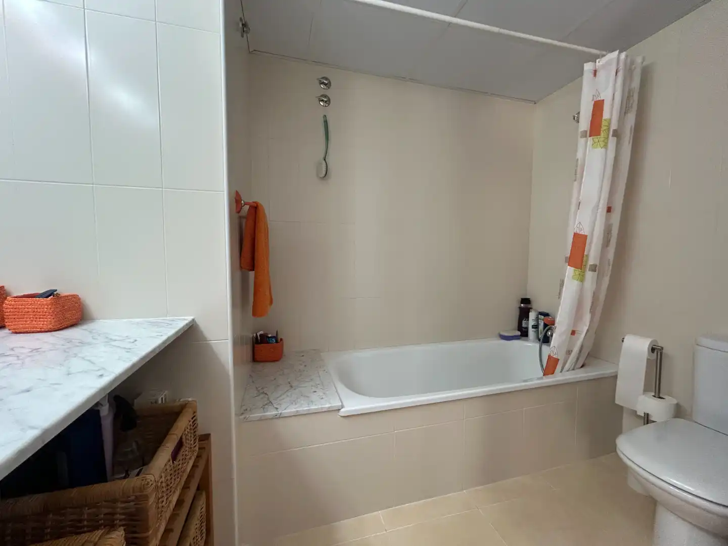 Baño de Piso en venta en Llançà con Aire acondicionado, Calefacción y Jardín privado