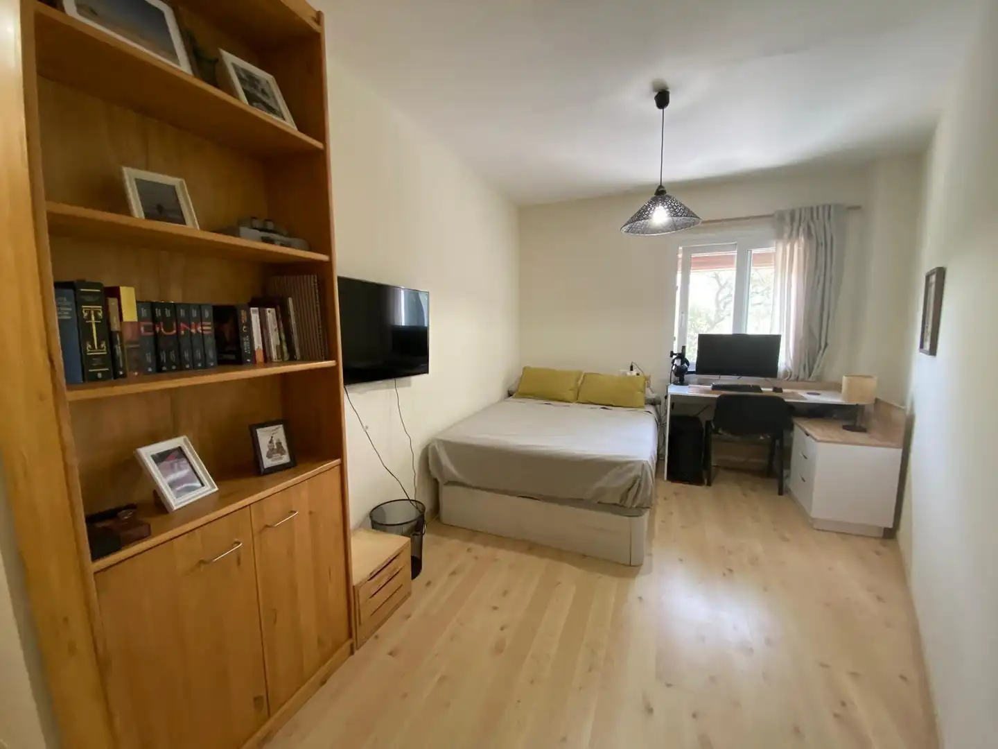 Dormitori de Casa o xalet en venda en Los Barrios amb Jardí privat, Terrassa i Traster