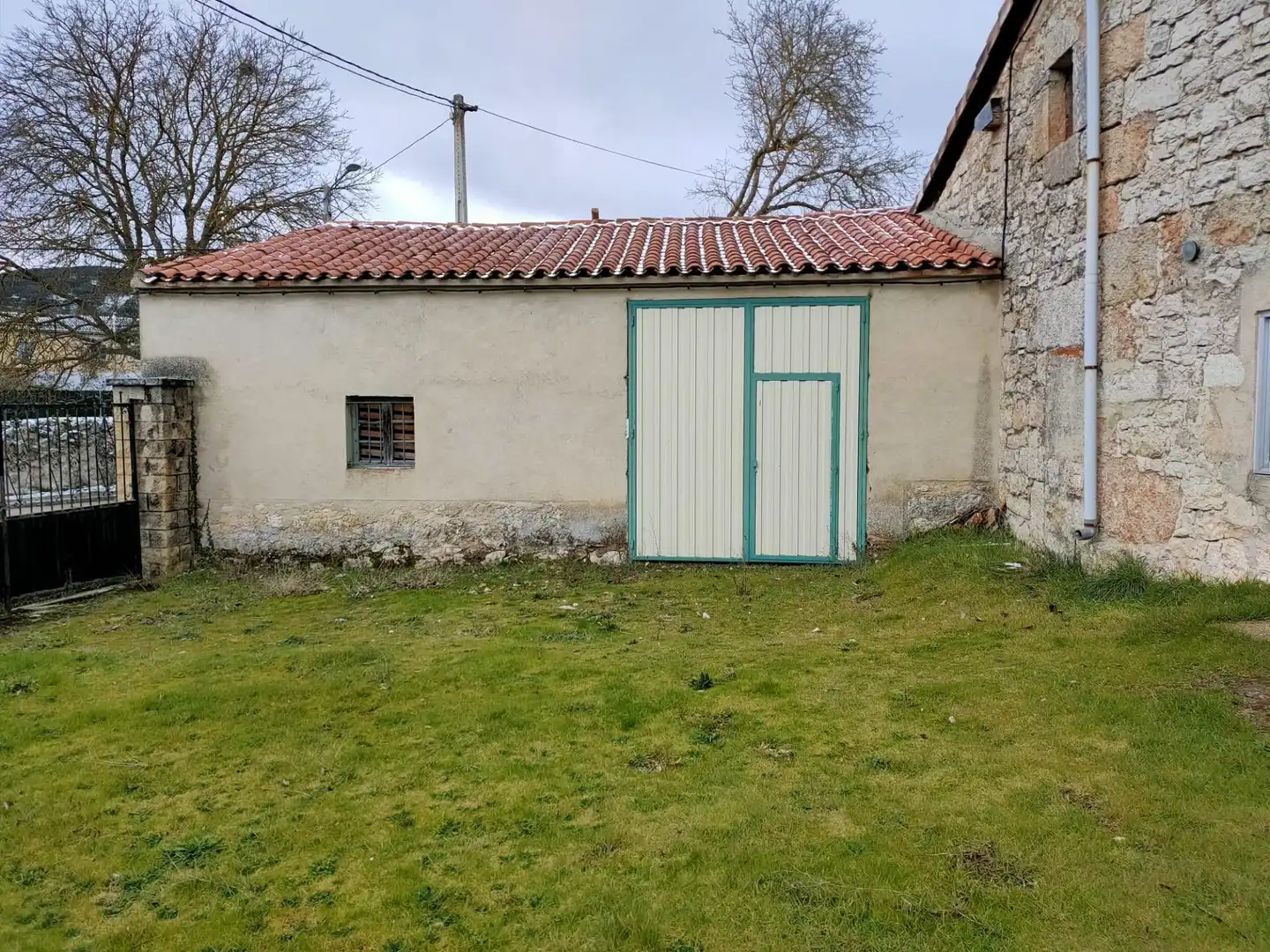 Casa adosada en venta en Atapuerca con Calefacción