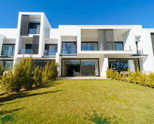 Exterior view of Single-family semi-detached for sale in Sotogrande  with Air Conditioner, Private garden and Terrace