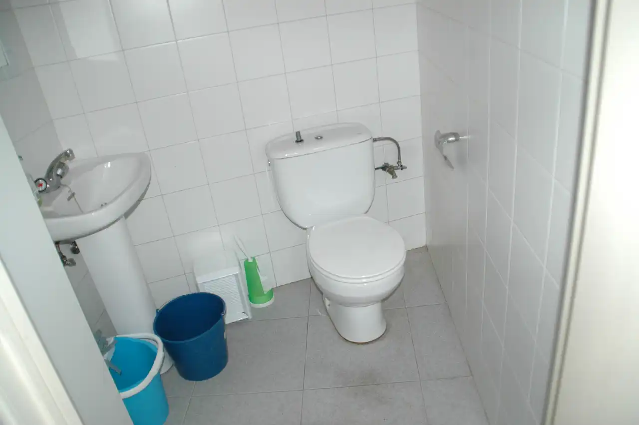Bathroom of Office for rent in Alcalá de Guadaira