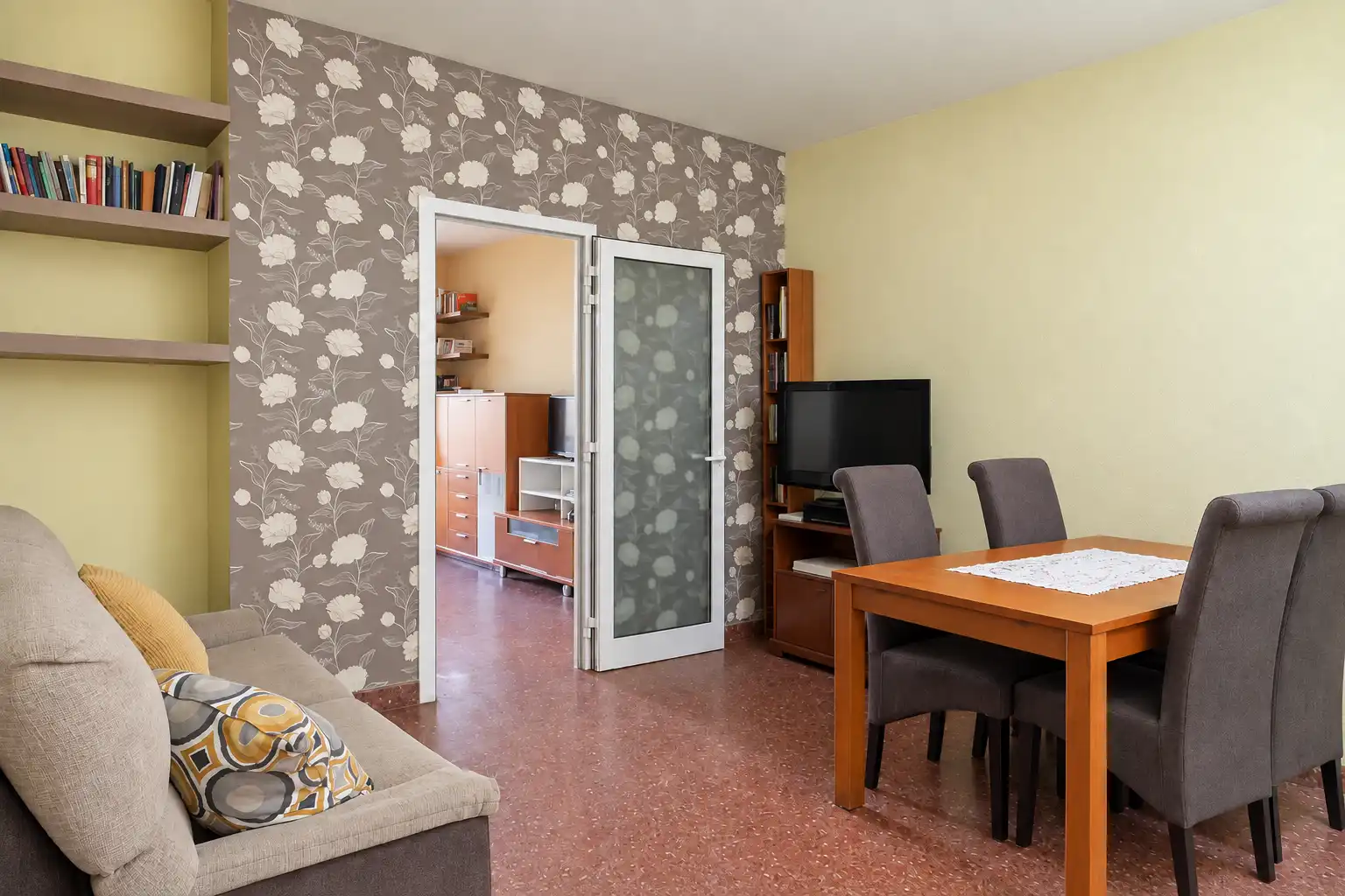 Piso con terraza en venta en Carrer de la Mare de Déu de Port 347, imagen 4