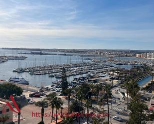 Aparcament de Apartament en venda en Torrevieja amb Aire condicionat, Moblat i Forn