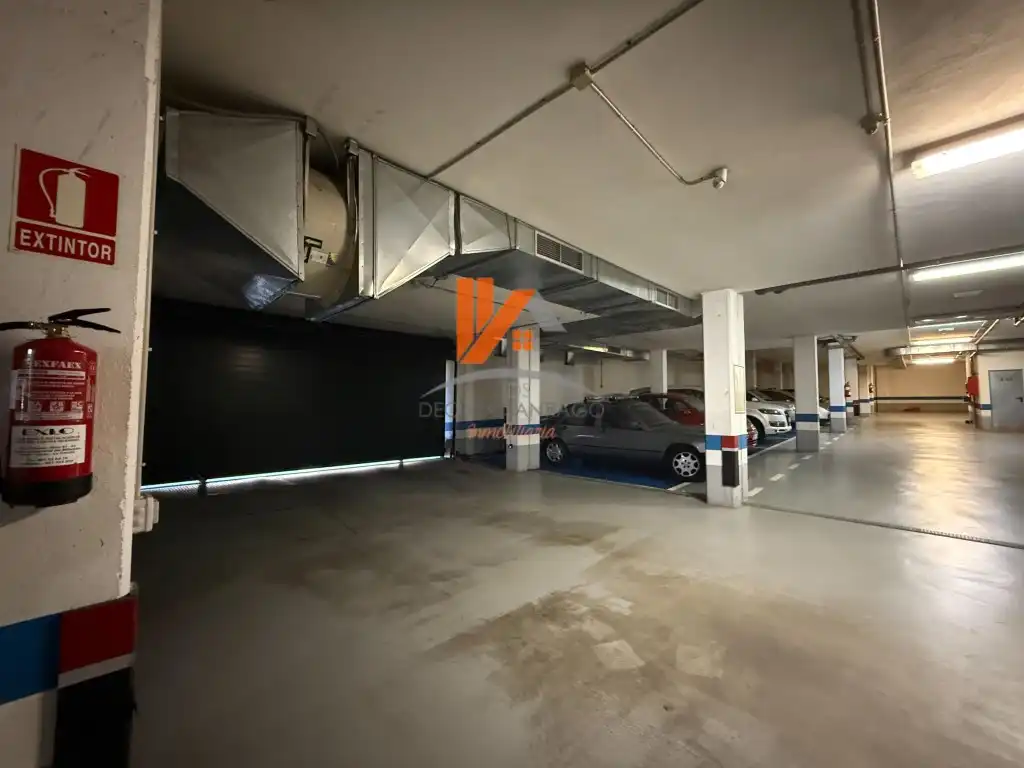 Parking de Piso en venta en Santiago de Compostela 