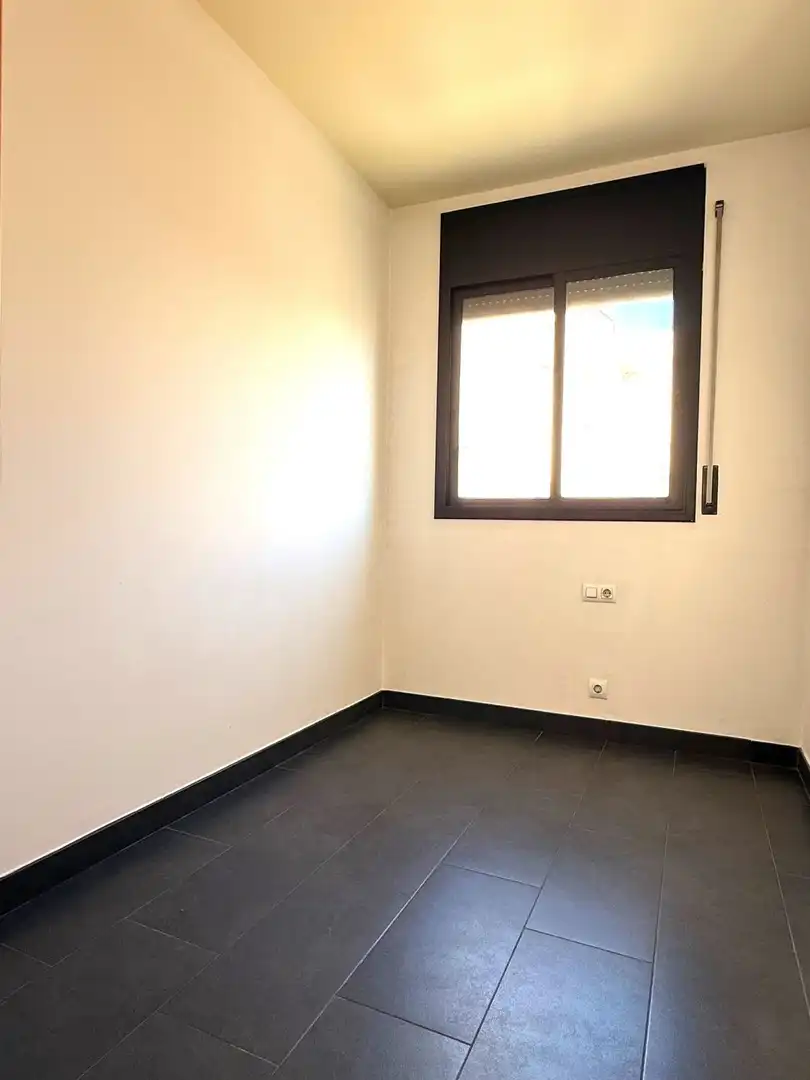 Habitación de Piso en venta en Sant Vicenç Dels Horts con Aire acondicionado y Calefacción