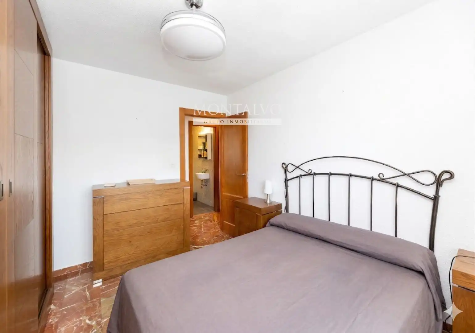 Schlafzimmer von Wohnung zur Miete in Granada mit Klimaanlage, Schwimmbad und Möbliert
