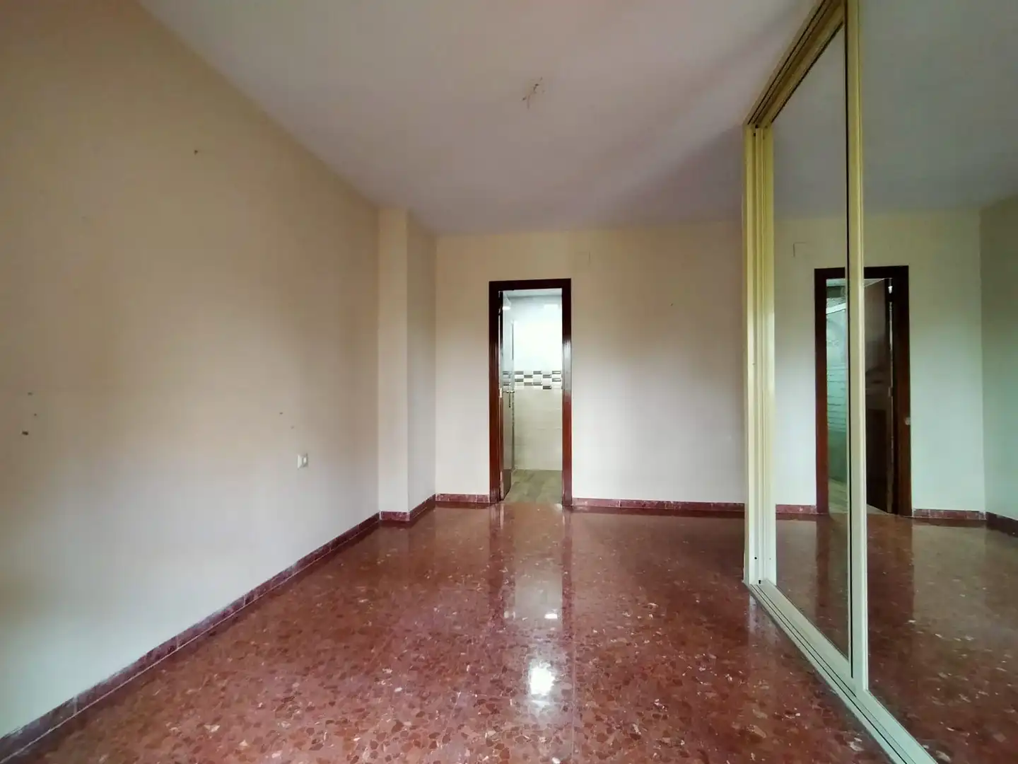 Flat for sale in Sevilla  with Air Conditioner and Terrace