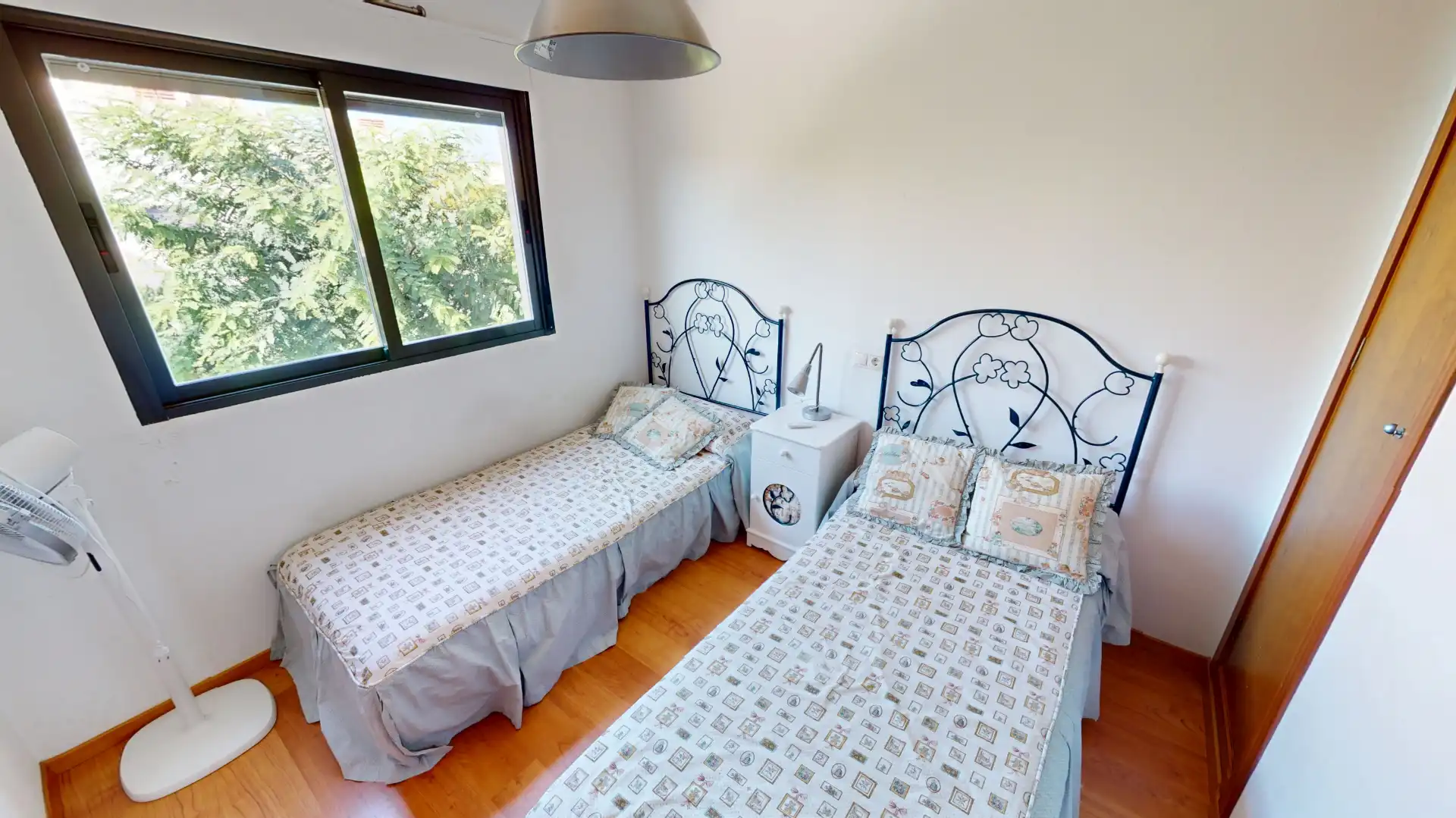 Dormitori de Casa o xalet en venda en El Campello amb Aire condicionat, Calefacció i Jardí privat