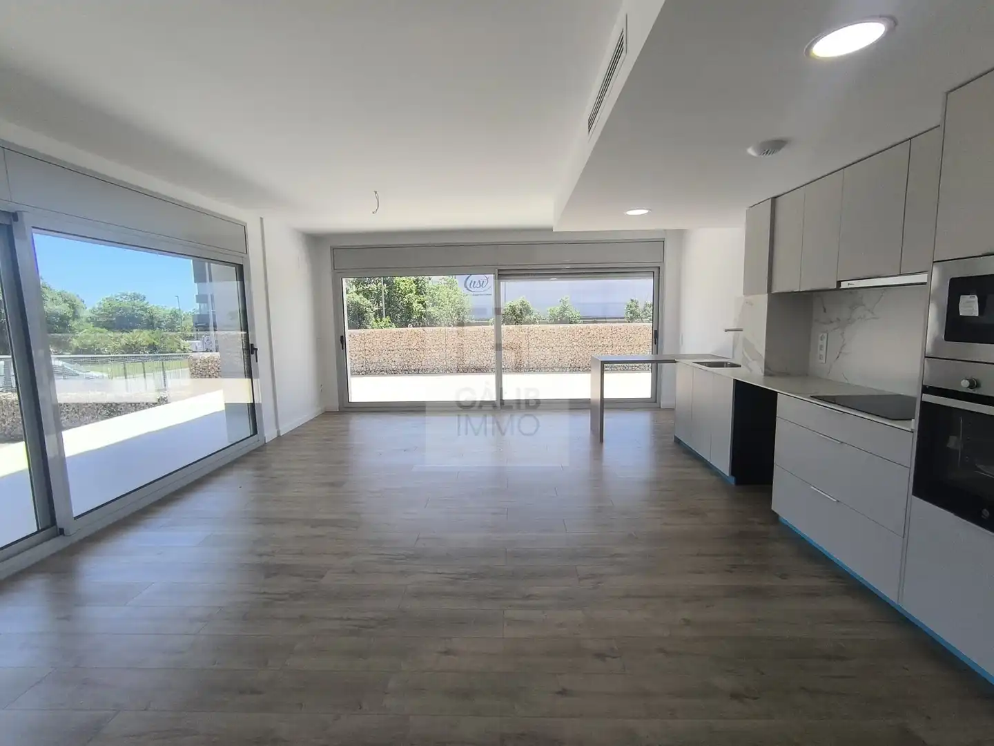 Wohnzimmer von Erdgeschoss zum Verkauf in Figueres mit Klimaanlage, Heizung und Terrasse