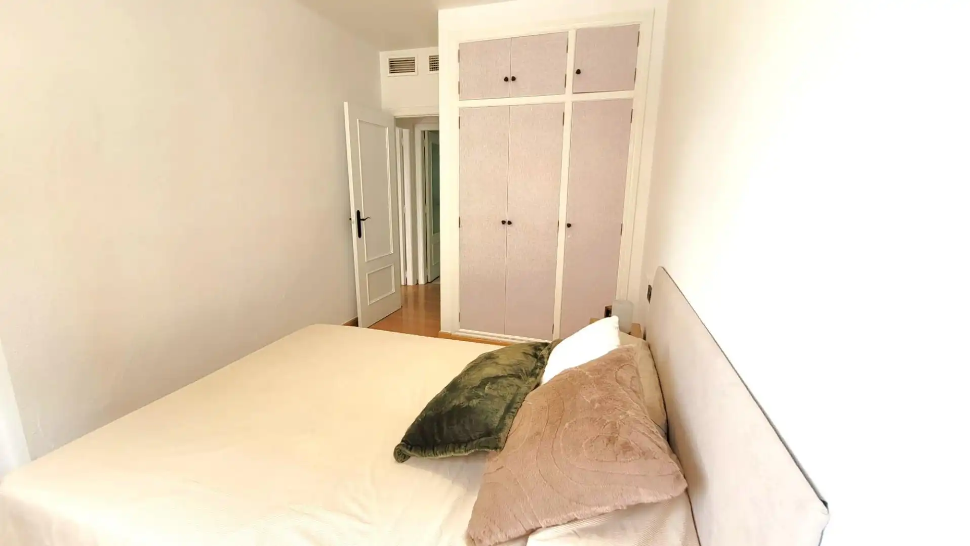 Bedroom of Flat for sale in Murcia  with Air Conditioner, Heating and Storage room