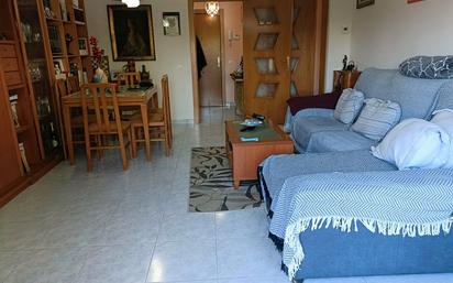 Living room of Flat for sale in Rubí  with Air Conditioner, Heating and Oven
