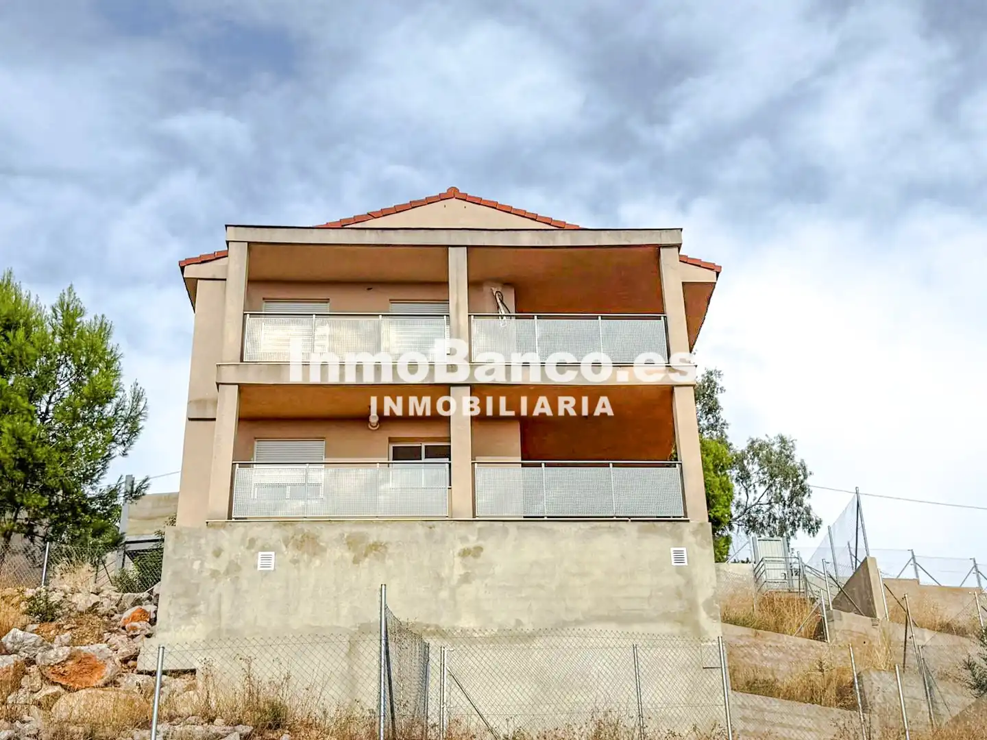 Chalet con jardín en venta en Carrer de la Foia de Bunyol 65, imagen 2