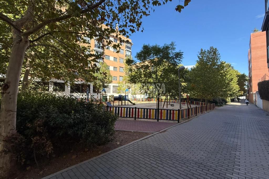 Piso de alquiler en Rejas, San Blas