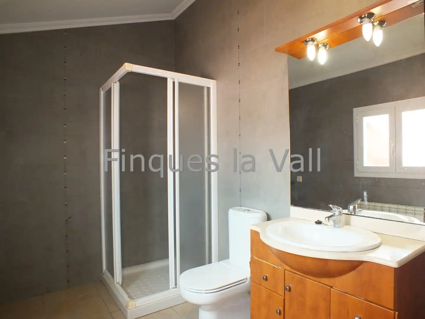 Baño de Dúplex en venta en Santa Eugènia de Berga con Calefacción, Parquet y Terraza