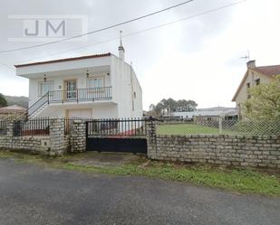 Vista exterior de Casa o xalet en venda en Ribeira amb Moblat