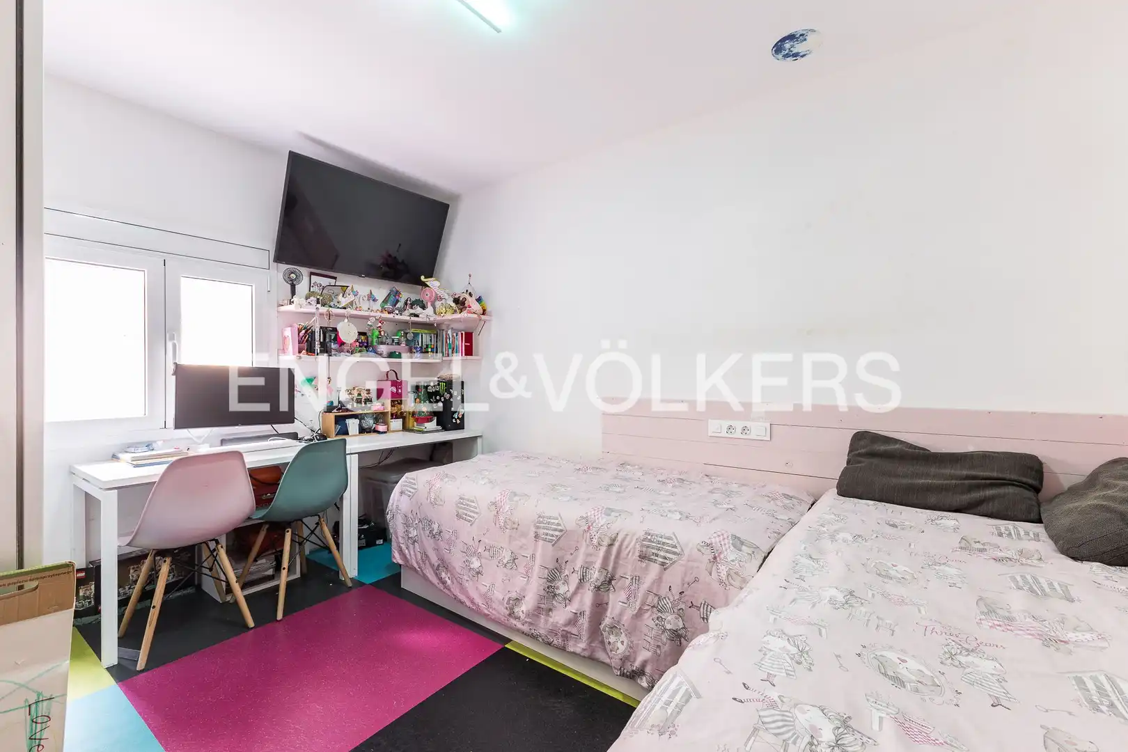 Dormitori de Apartament en venda en Sant Joan Despí amb Aire condicionat, Calefacció i Moblat