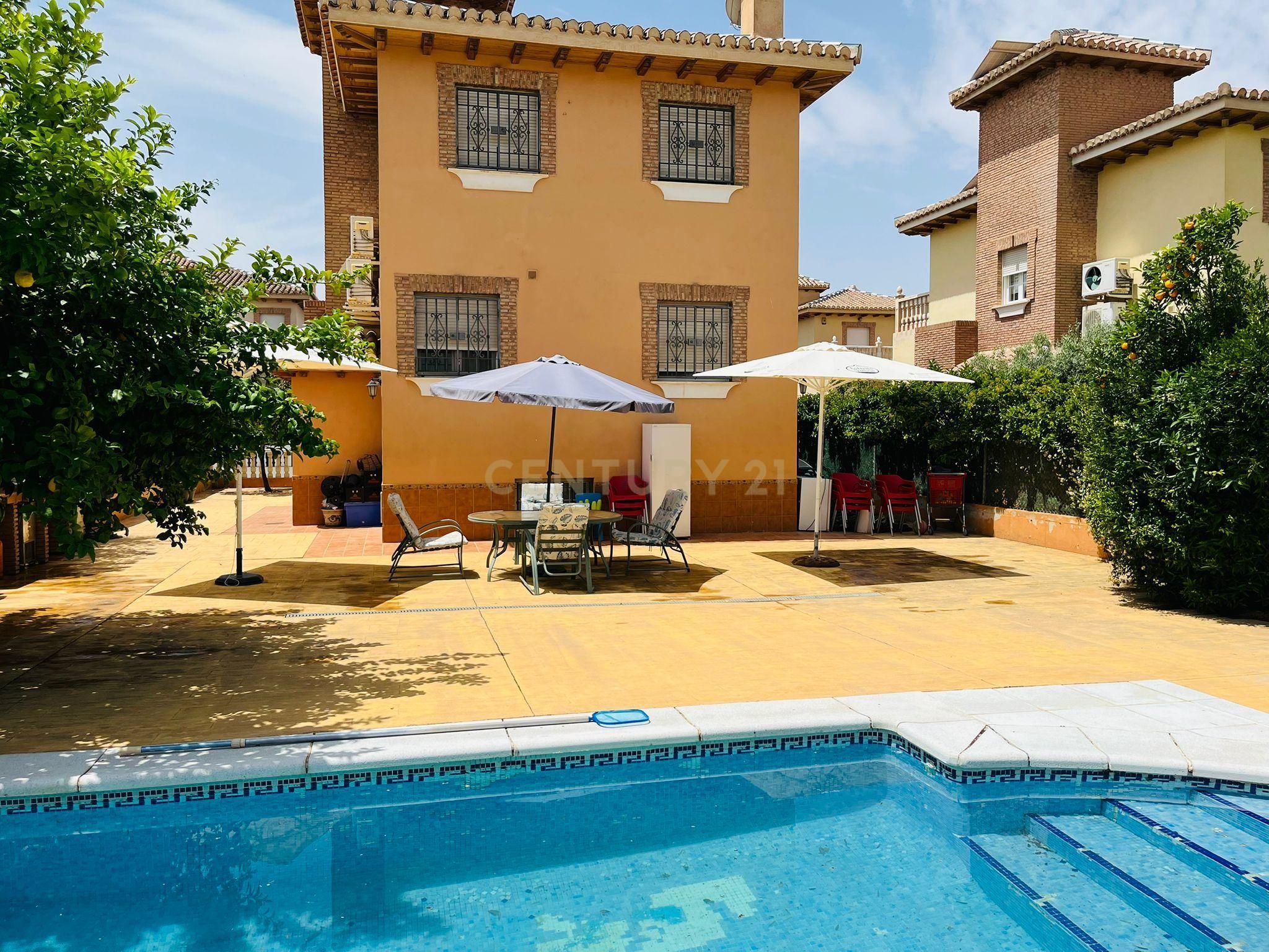 Exterior view of Apartment for sale in Huétor Vega  with Private garden, Storage room and Swimming Pool