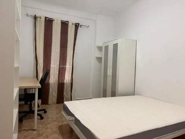 Habitación de Piso en venta en Murcia con Terraza y Trastero