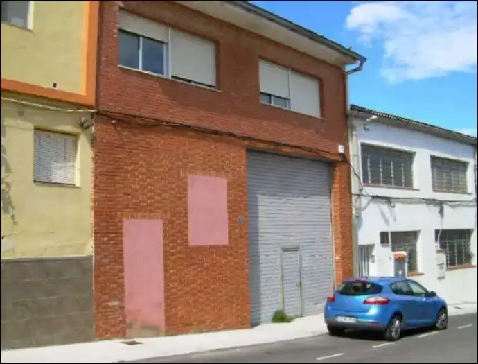 Nau industrial en venda a C/ Valencia