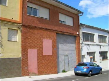 Nau industrial en venda a C/ Valencia