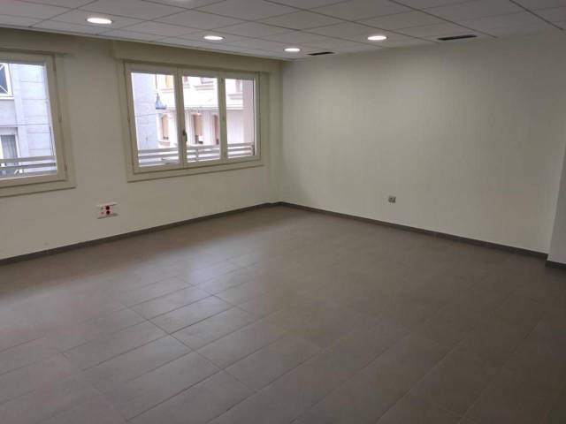 Oficina en Alquiler en Plaza de Toros - Avenida Chapí - Trinquete