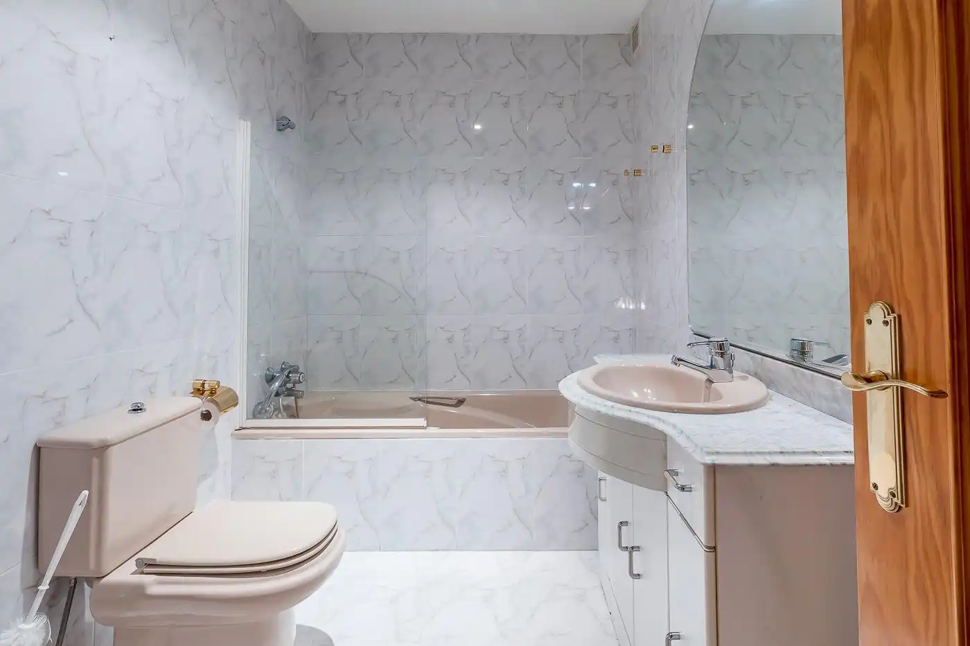 Baño de Casa adosada en venta en Galapagar con Calefacción, Jardín privado y Terraza