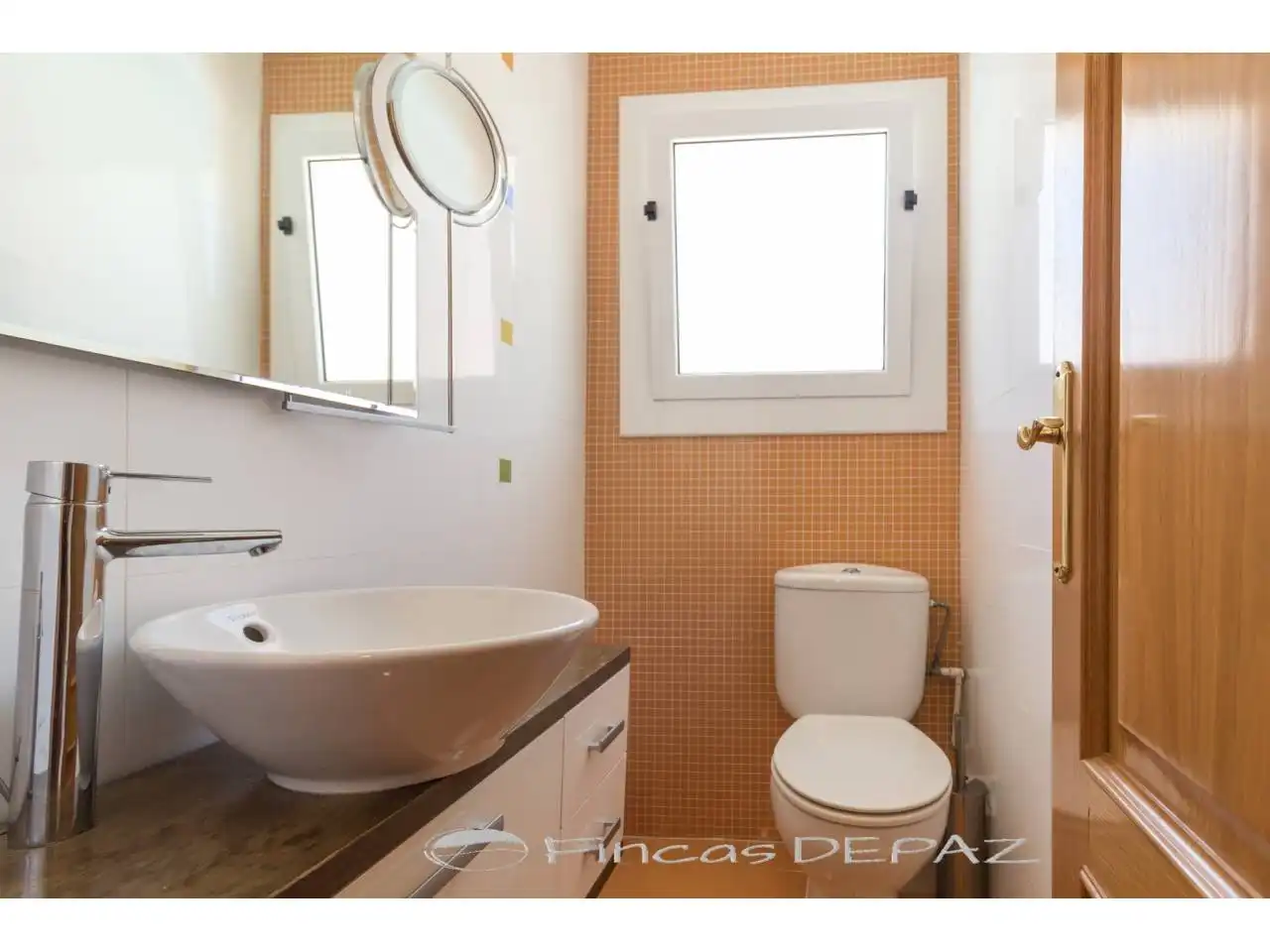 Baño de Apartamento de alquiler en Castelldefels con Parquet, Terraza y Amueblado