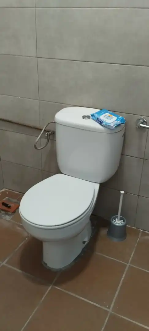 Bany de Local en venda en Granollers amb Calefacció