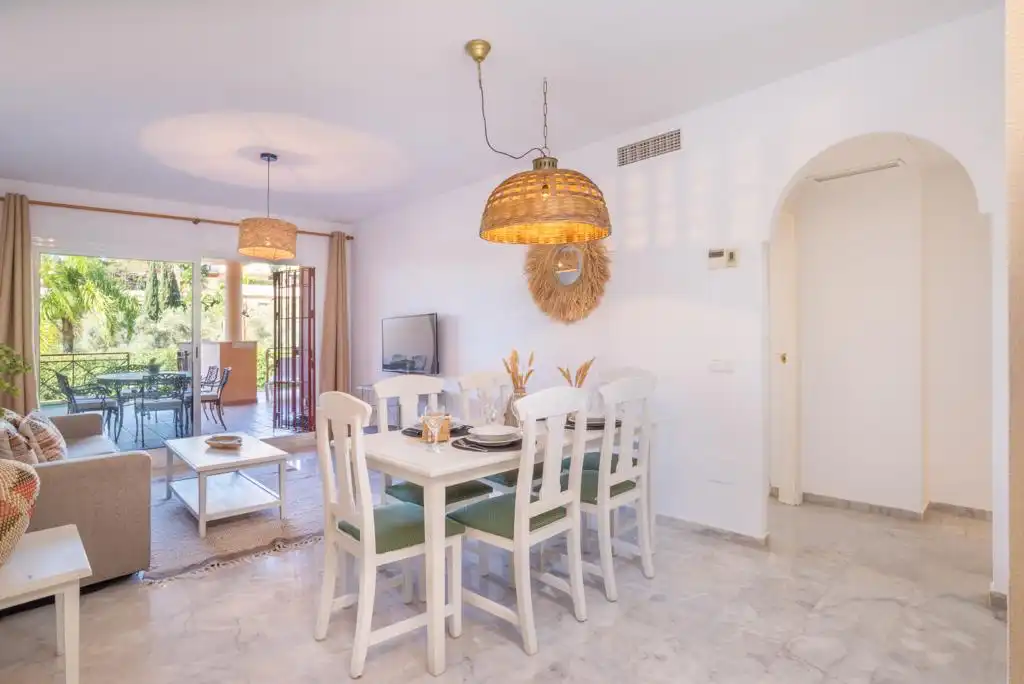 Dining room of Ground floor for rent in Marbella  with Air Conditioner, Terrace and Furnished