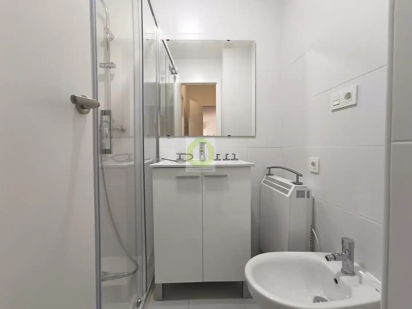 Bathroom of Flat for share in Armilla  with Furnished