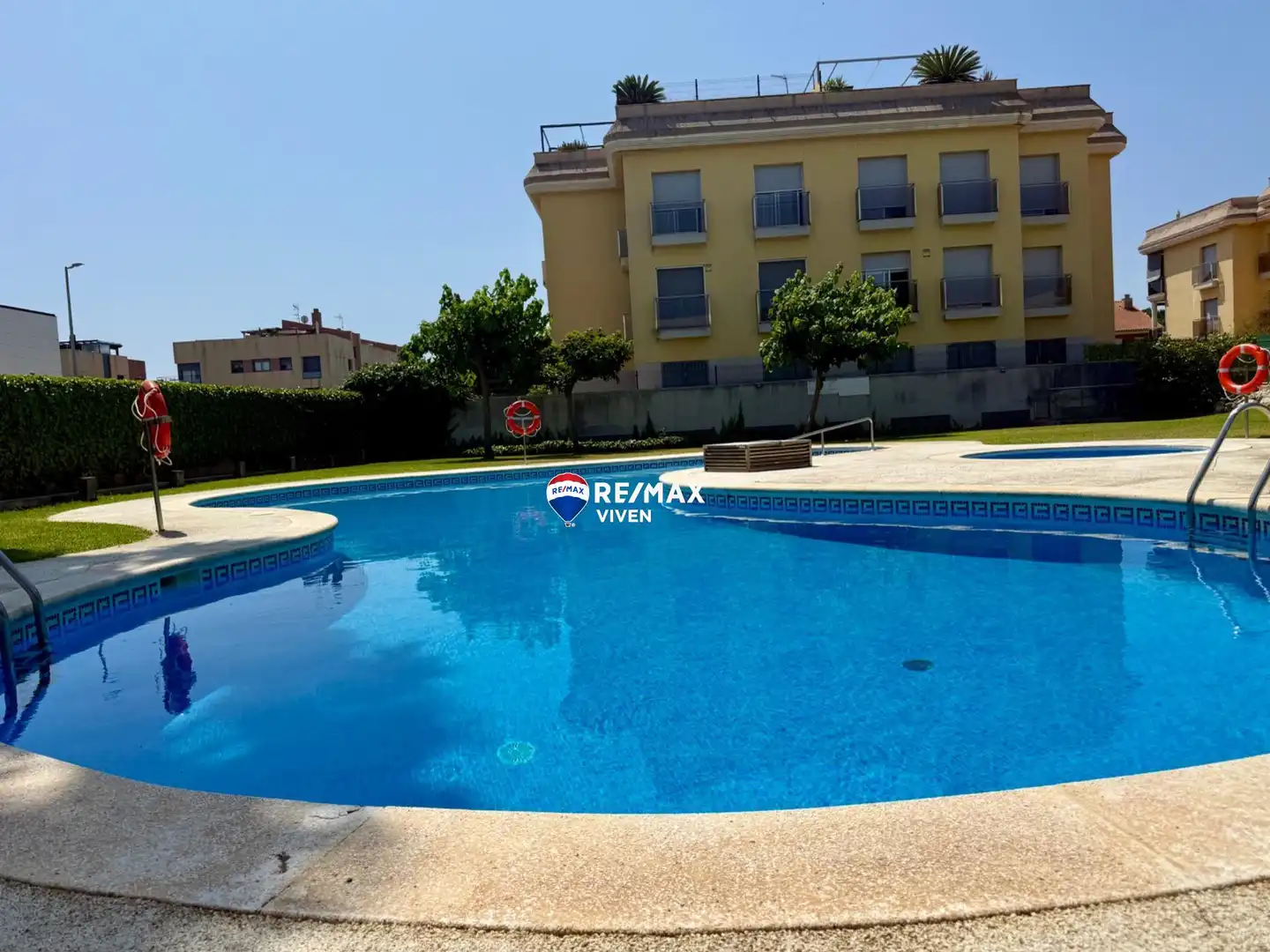 Piscina de Planta baixa en venda en Cubelles amb Aire condicionat, Calefacció i Terrassa