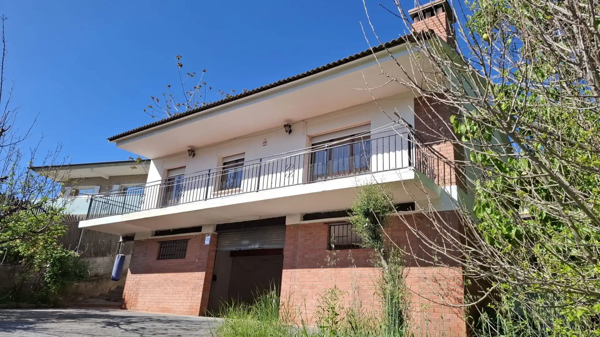 Vista exterior de Casa o chalet en venta en Vallirana con Terraza