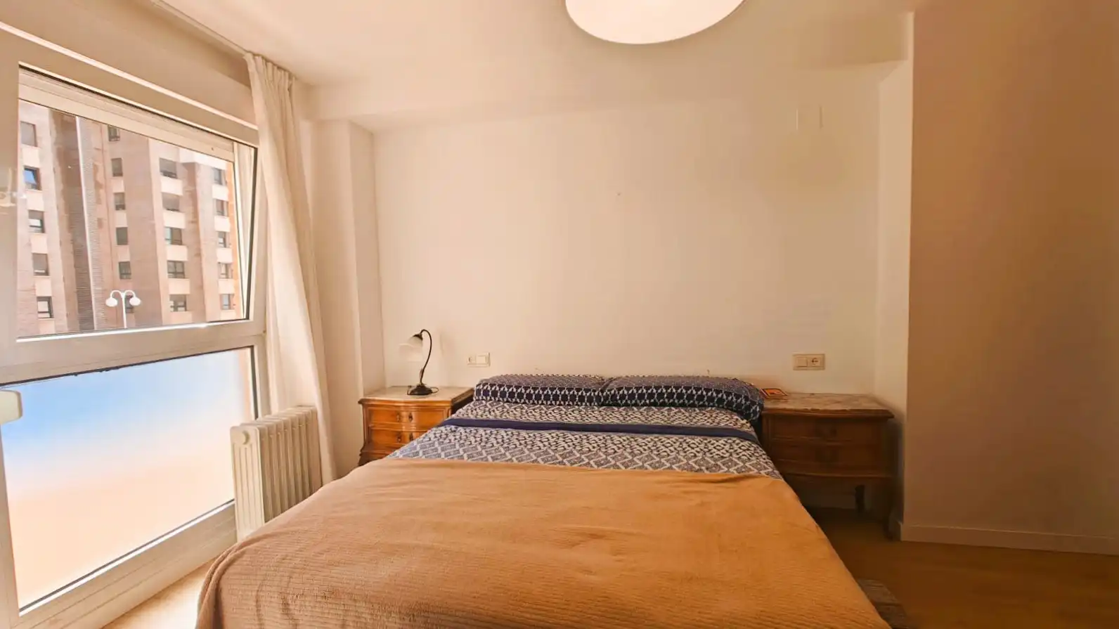 Bedroom of Flat for sale in Valencia  with Air Conditioner, Furnished and Oven