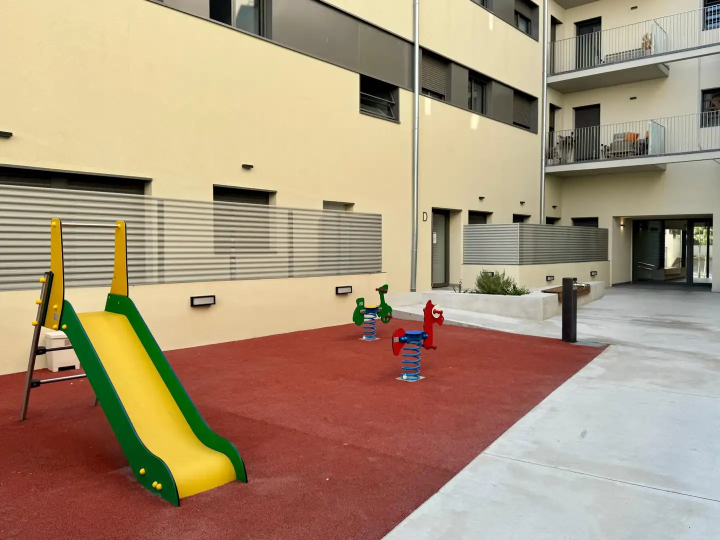 Terrassa de Planta baixa de lloguer en Girona amb Aire condicionat, Calefacció i Traster