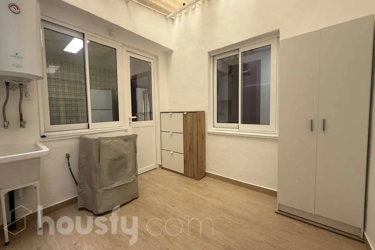 Schlafzimmer von Wohnung zur Miete in Torrevieja mit Parkett, Terrasse und Möbliert