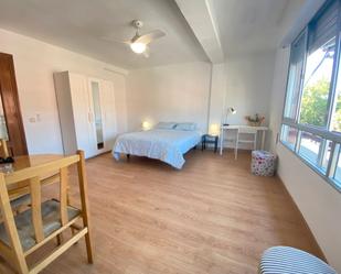 Bedroom of Flat to share in  Madrid Capital  with Heating, Furnished and Oven