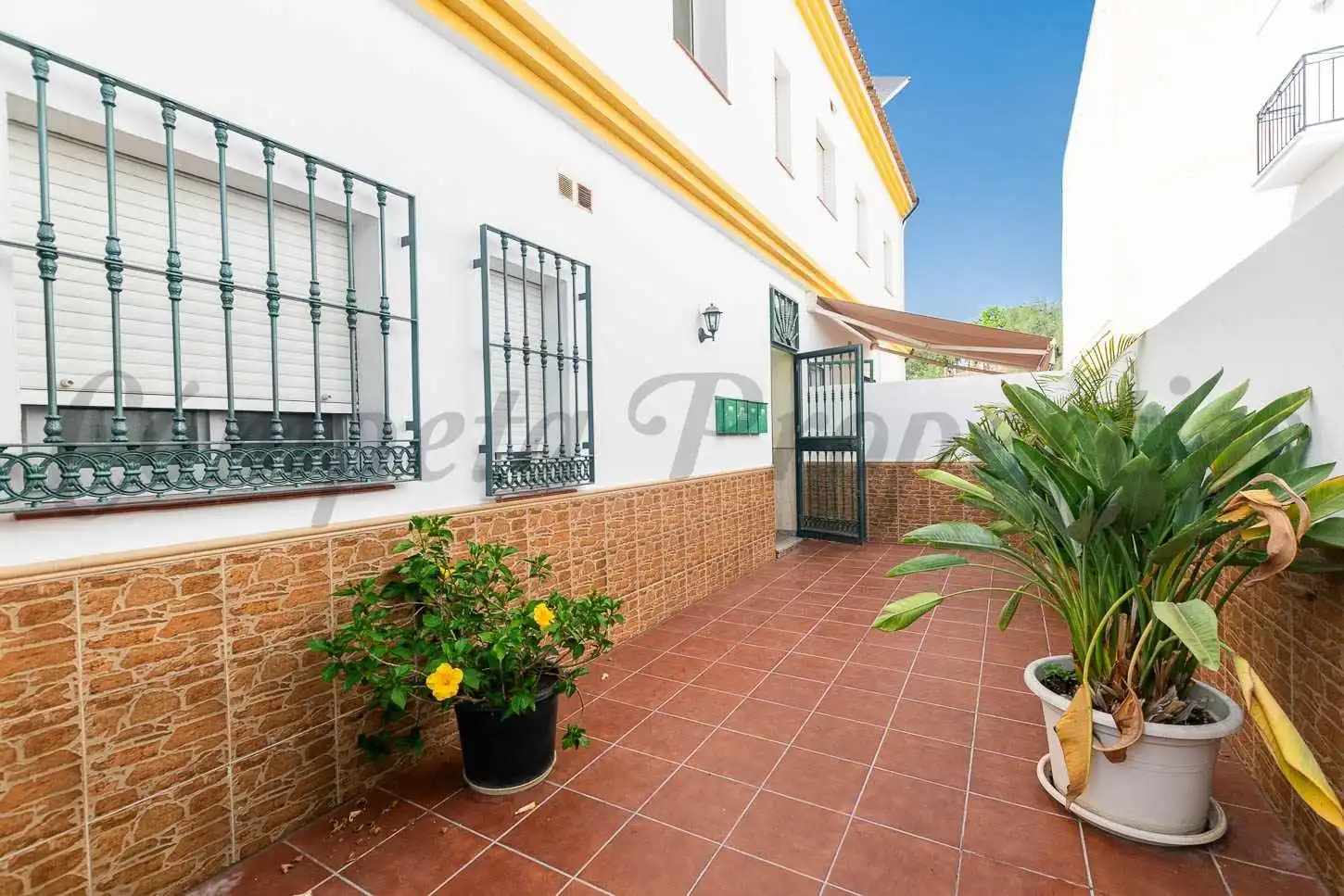Apartament amb terrassa en venda a Sayalonga, imagen 3